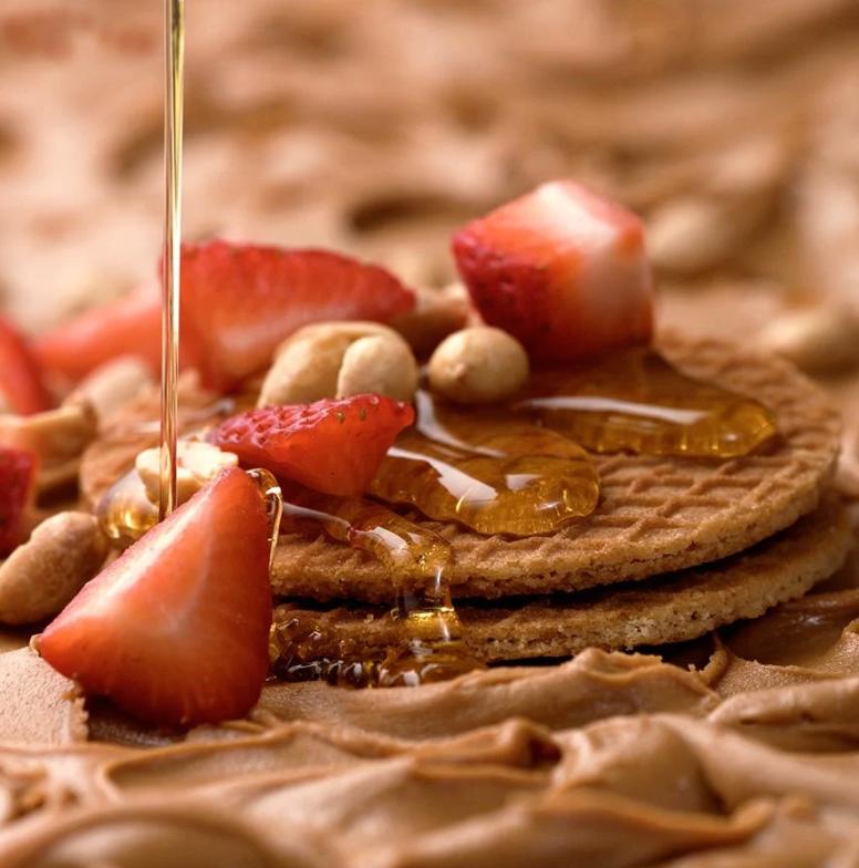 Load image into Gallery viewer, Honey Stinger Peanut Butter Strawberry Energy Waffles
