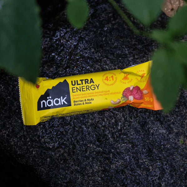 Load image into Gallery viewer, Näak Energy Bar - Berries &amp; Nuts
